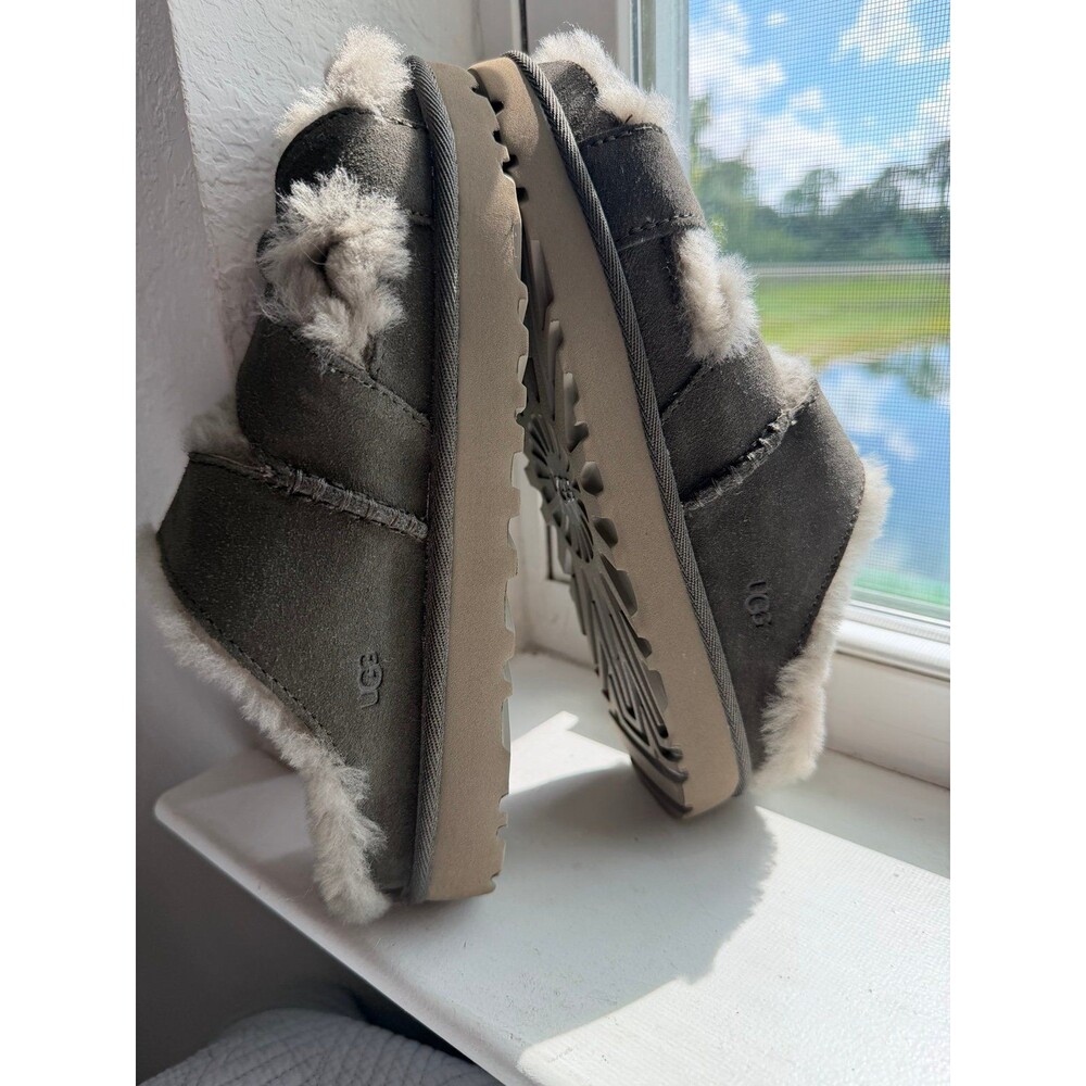 UGG Greenport Cross Strap Slide Slippers in Dense Smoke Women’s Size 7 EUC - Picture 9 of 12